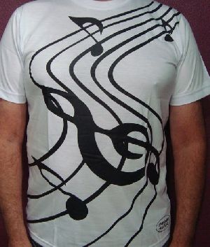 Camiseta Musical branca silk pauta preto 