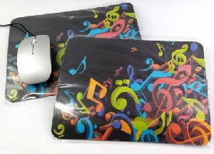 Mouse Pad Musical símbolos musicais coloridos 17X22 cm 