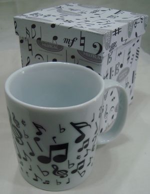 Caneca Musical branca simbolos musicais pretos c/ embalagem de presente